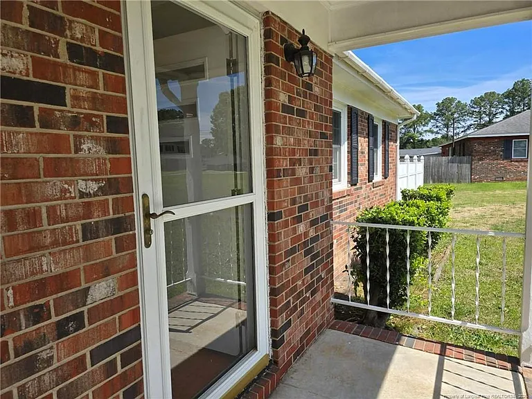5410 Laramie Ct — Photo 3