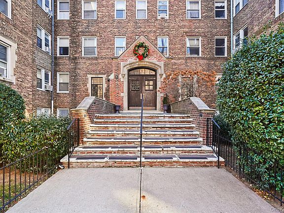 2nd image of 19 william Street #5J
