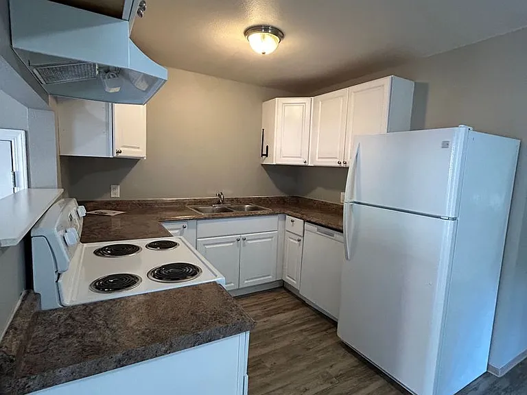 1516 N Brook Ct — Photo 25