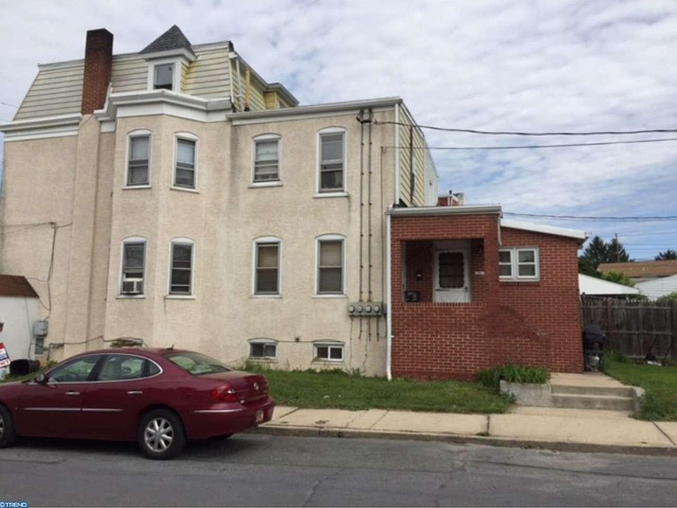 2nd image of 201 Jefferson St