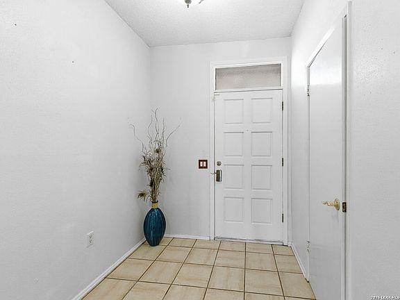 3rd image of 3922 Barrington #0