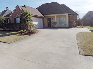 204 Brookhaven Dr, Youngsville, LA 70592
