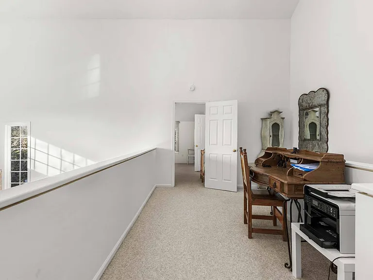 20 Hubbard Ln #116 — Photo 6