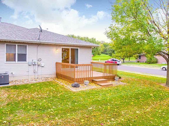 4th image of 2501-2505 N Parkway Dr