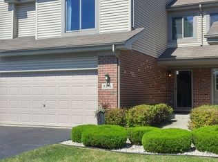 8304 W Auburn Ln, Frankfort, IL 60423