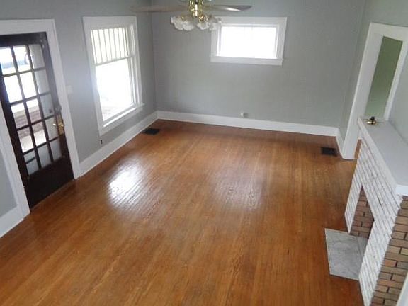 5th image of 212 W Water St