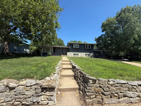 400 Oakdale Dr, Manhattan, KS 66502