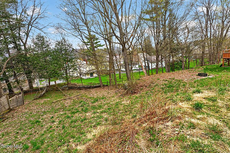 33rd image of 7 Broadview Terrace