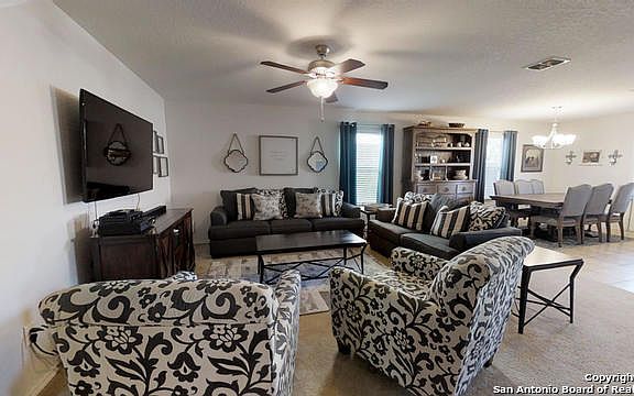 4th image of 8946 Oakwood Park