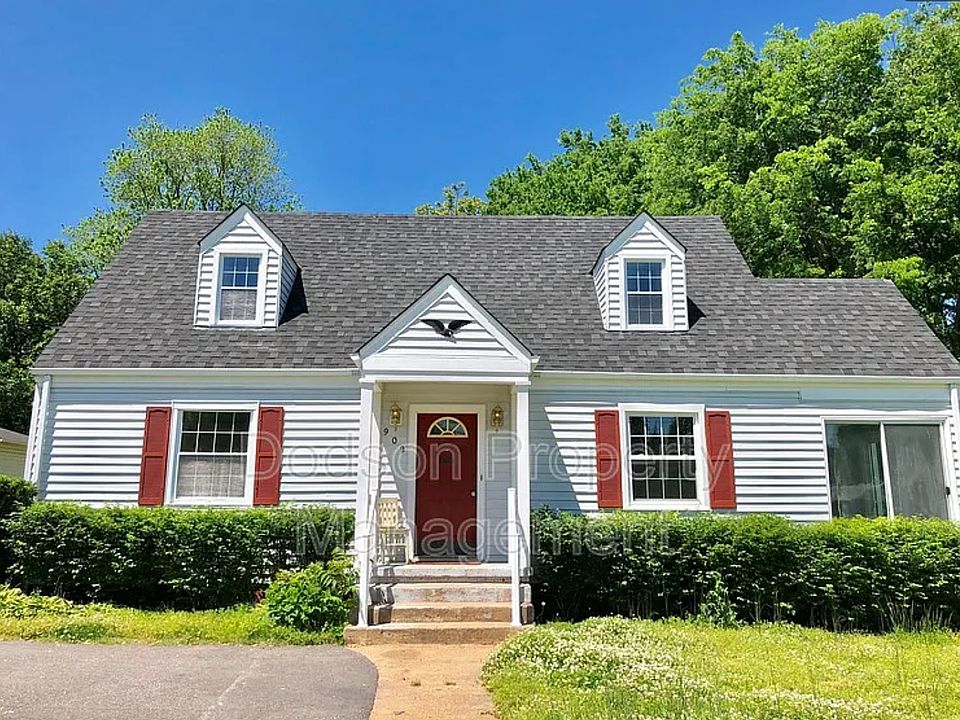 Beautiful spacious 4 bedroom home in quiet neighborhood near the river and the city with a huge yard, tons of outdoor entertaining space, and storage space.