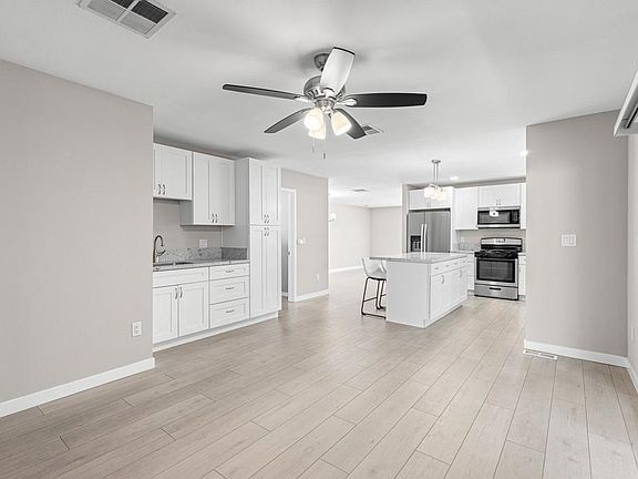 3rd image of 525 W El Norte Pkwy Space 206