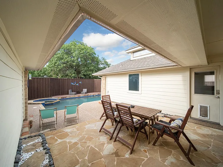 1021 Mellville Dr — Photo 32