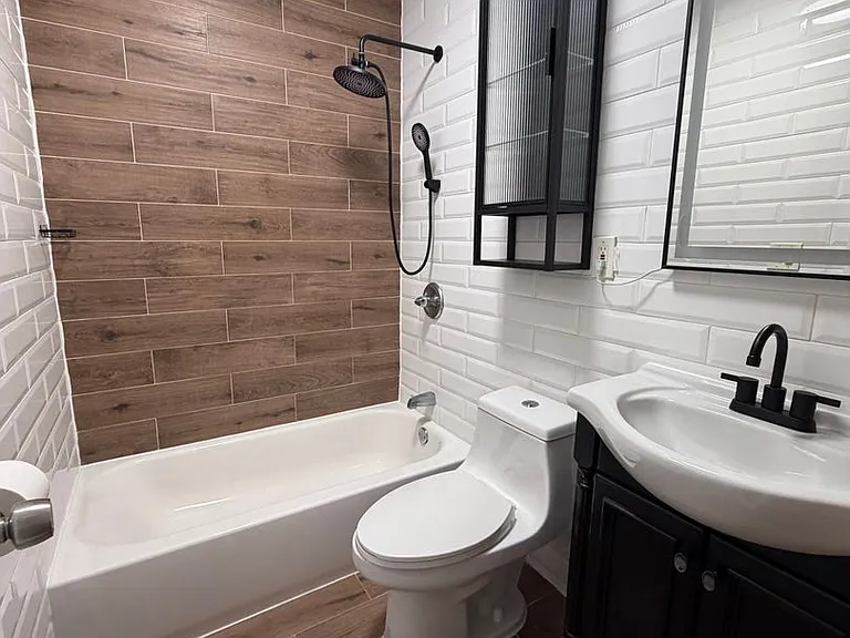 40 Eldert Ln — Photo 4