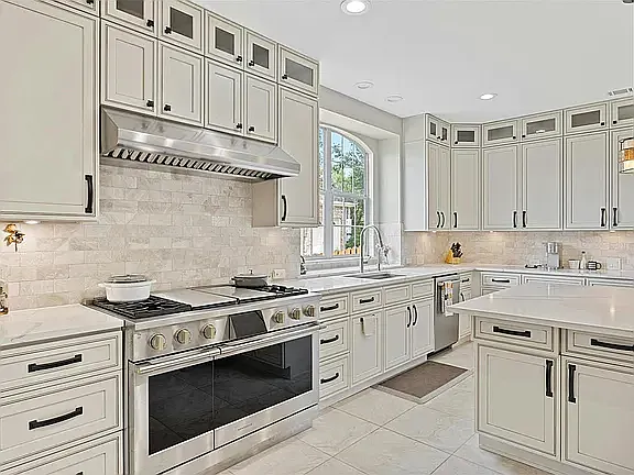 10700 Hastings Ln — Photo 10