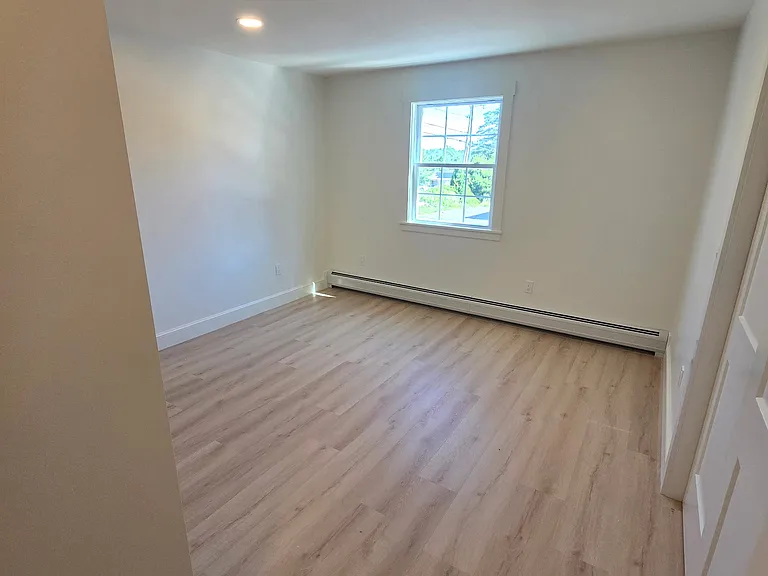 24 Pleasant St #2 — Photo 6