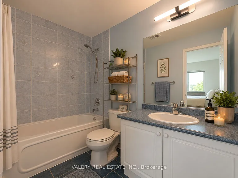 778 Sheppard Ave W #402 — Photo 7