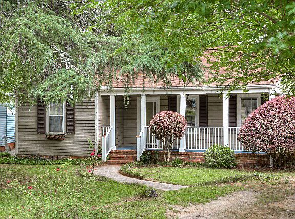 3rd image of 510 Beaufort Dr