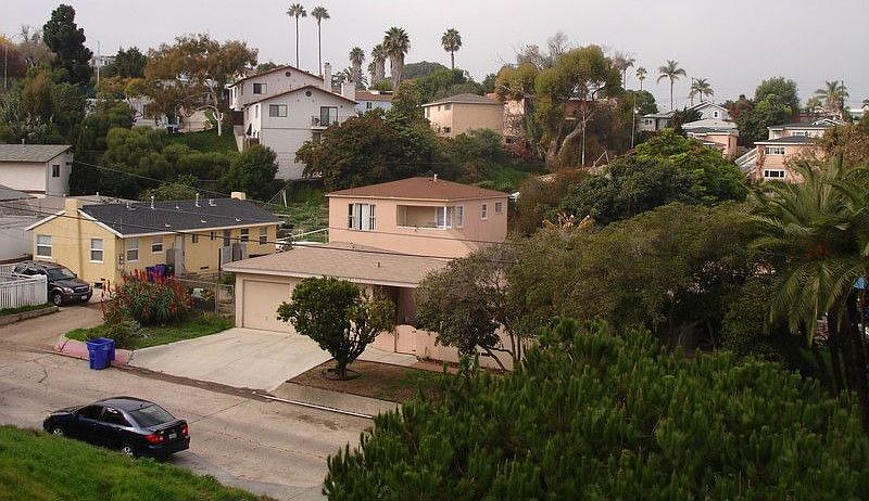 1st image of 4272 Whittier St