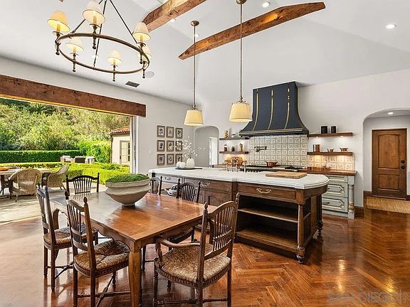 3rd image of 5406 Calzada Del Bosque