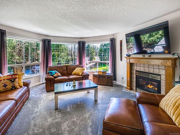 3rd image of 1930 Harmac Rd