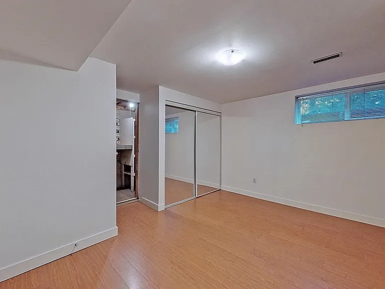 768 Como Lake Ave — Photo 15