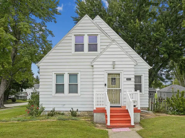 501/507 E Charles St, Oelwein, IA 50662