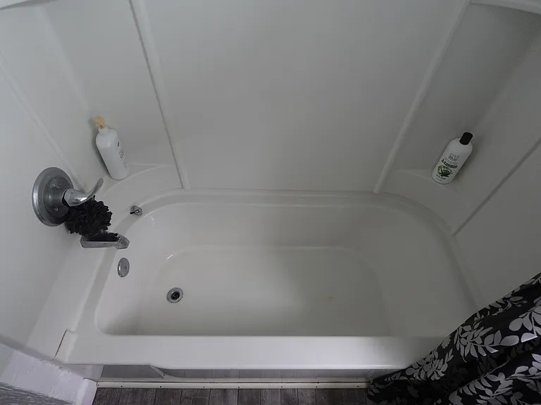 3313 N Locust St — Photo 3