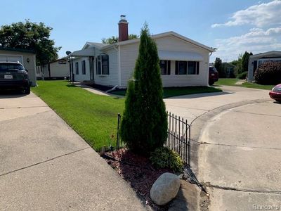 20706 Gaslight Dr, Clinton Township, MI, 48036