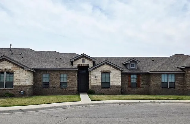 5313 Freedom Ct — Photo 1