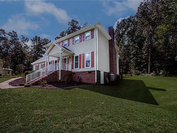 4th image of 67 Washington Dr