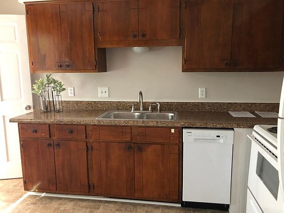 2nd image of 1413 Mana Ln APT 5
