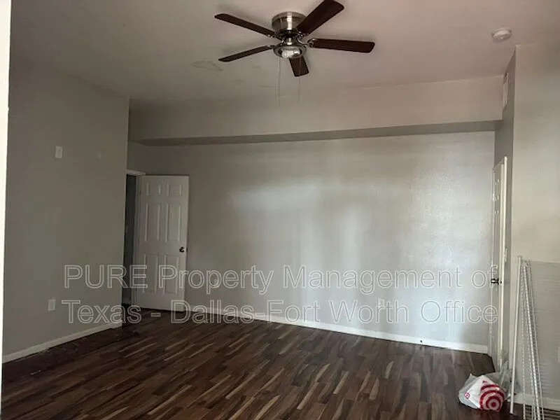 2 bed, 1.0 bath, $1,100 — Photo 3
