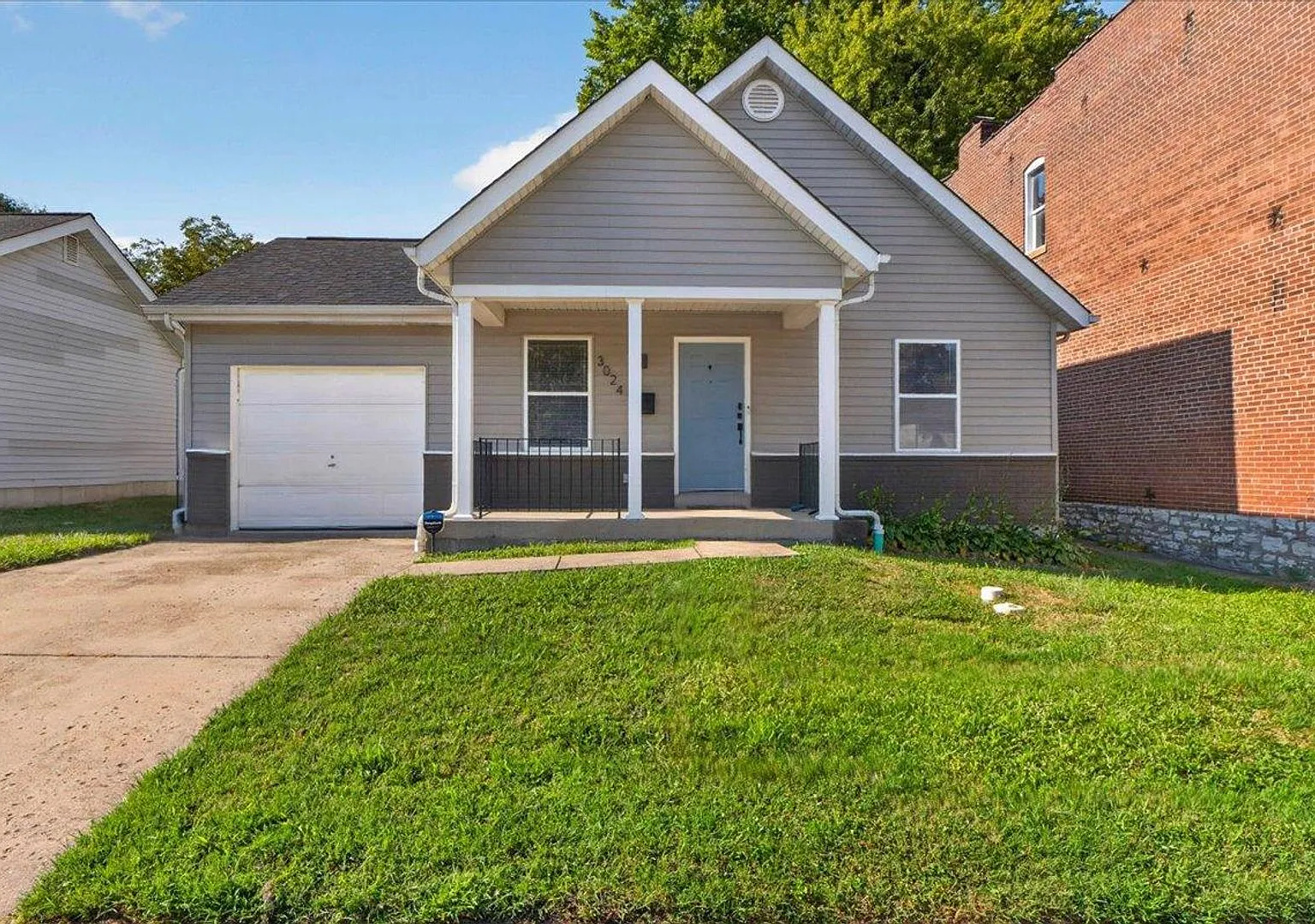 Fully Updated Home in the Gate District! — Photo 2