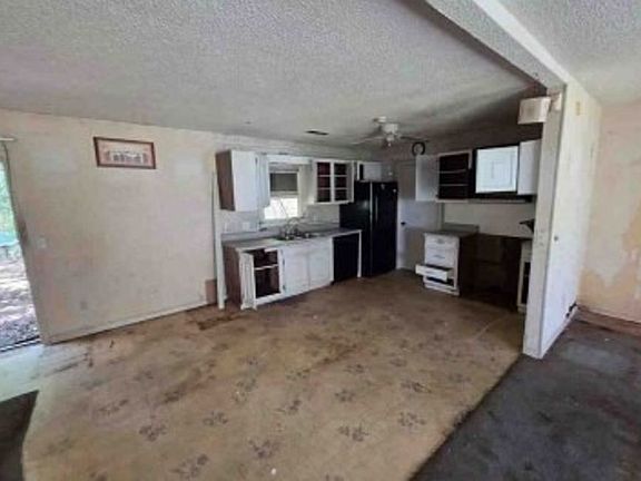 4th image of 203 Goucher Ct
