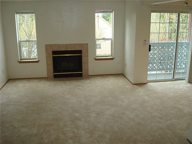 1st image of 3939 10th St SE