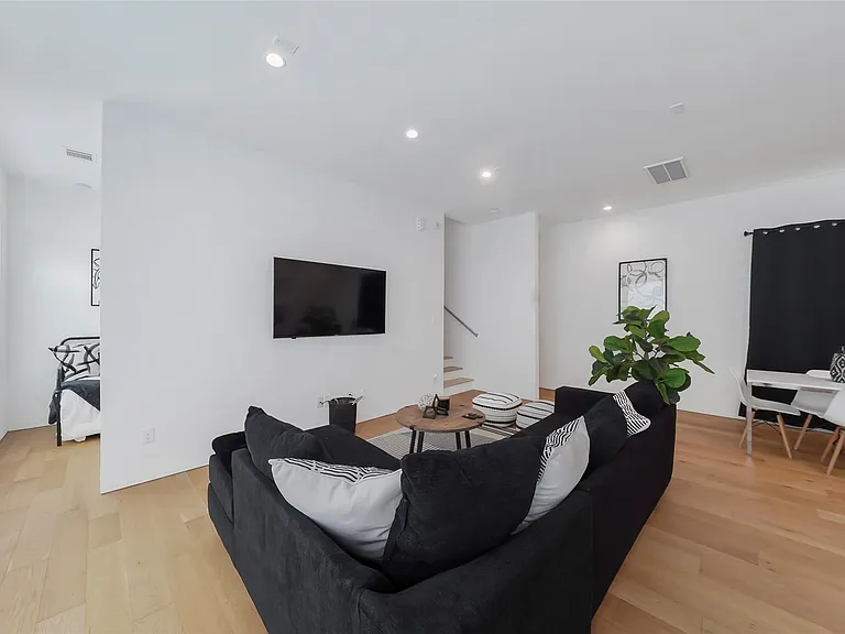 3511 Bell St — Photo 10