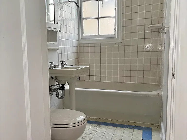 1143 McKinley Ave #16 — Photo 10