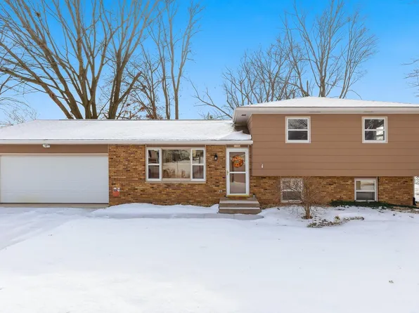 1103 15th St, De Witt, IA 52742