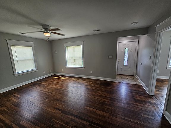 3rd image of 125 Lowery Hts