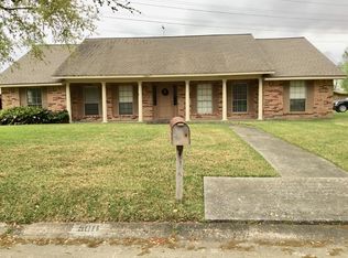 5011 Glenhaven Dr, Baytown, TX 77521
