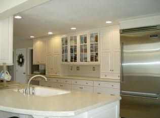 16 Bride Hill Dr, Hampton, NH 03842