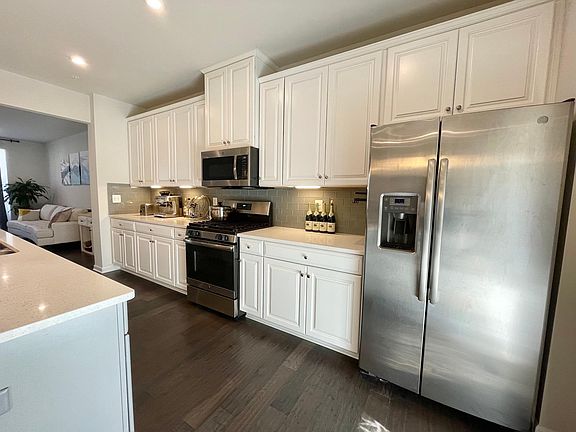 Gas cooking and stainless appliances