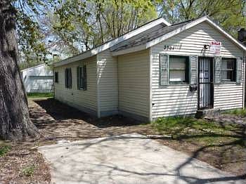 1st image of 2304 McIlwraith St