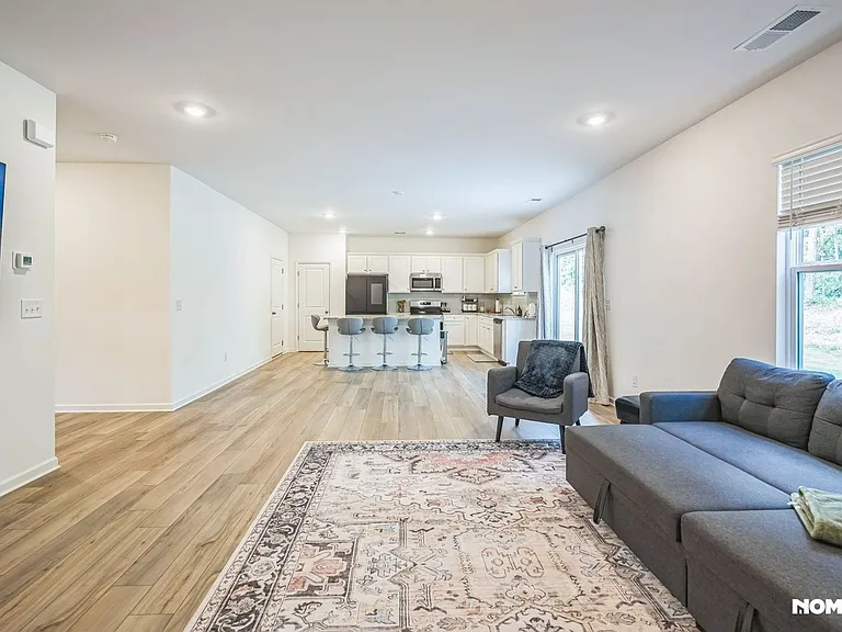 466 Madison Lakeview Dr — Photo 8