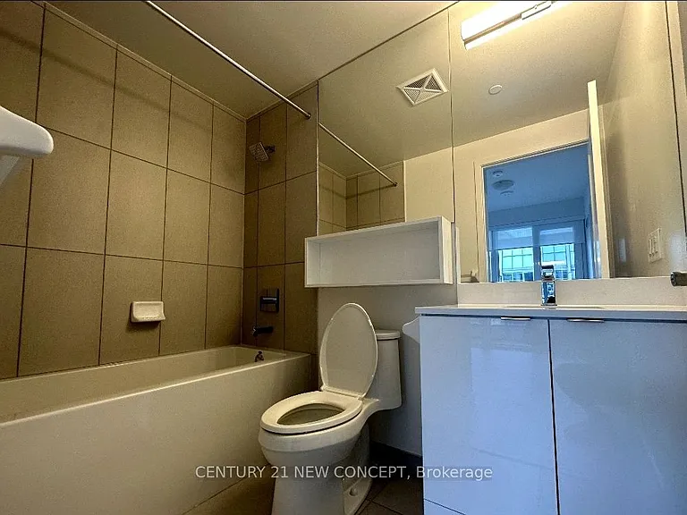 60 Princess St #1020 — Photo 12