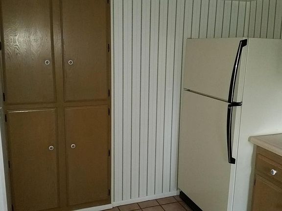 3rd image of 126 E La Soledad