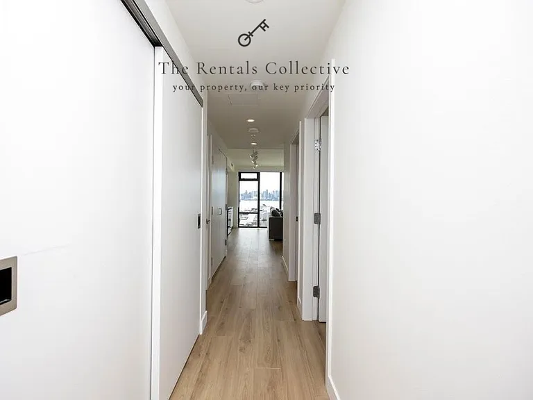 311 W 1st St #307 — Photo 6