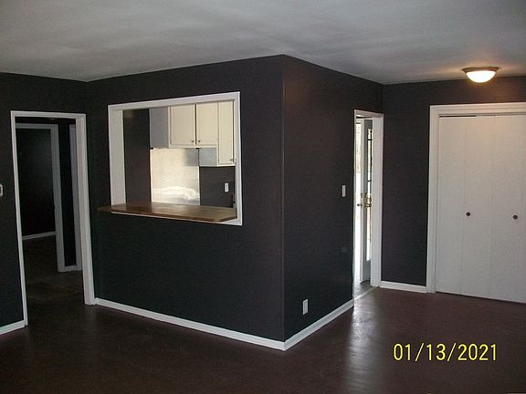 4th image of 53 Lakeside Dr
