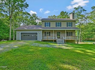 128 Robin Way, Lackawaxen, PA 18435