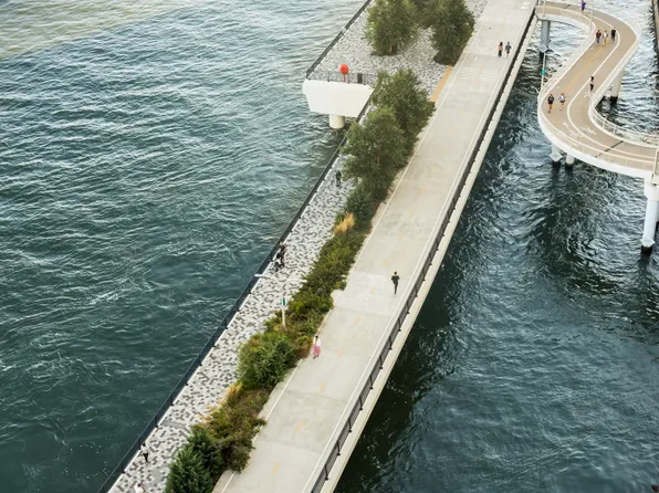 45 Sutton Place image 40 of 43